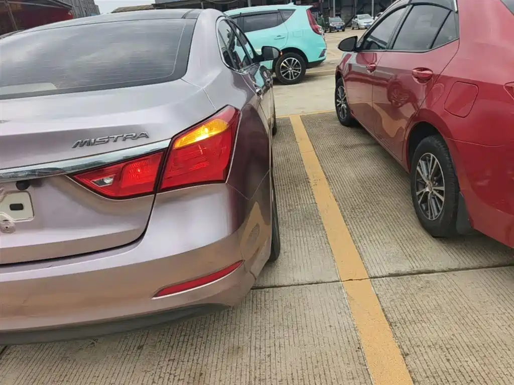 Hyundai Mistra 2014 1.8L Auto Smart GLS фото 8
