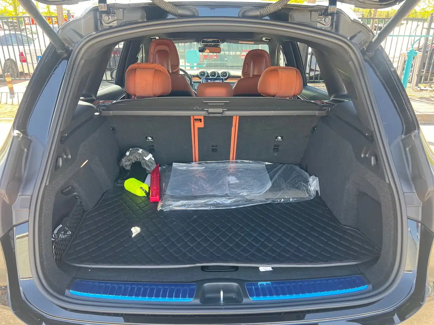 Mercedes-Benz GLC 2024 GLC 260 L 4MATIC Luxury 5-seater фото 21