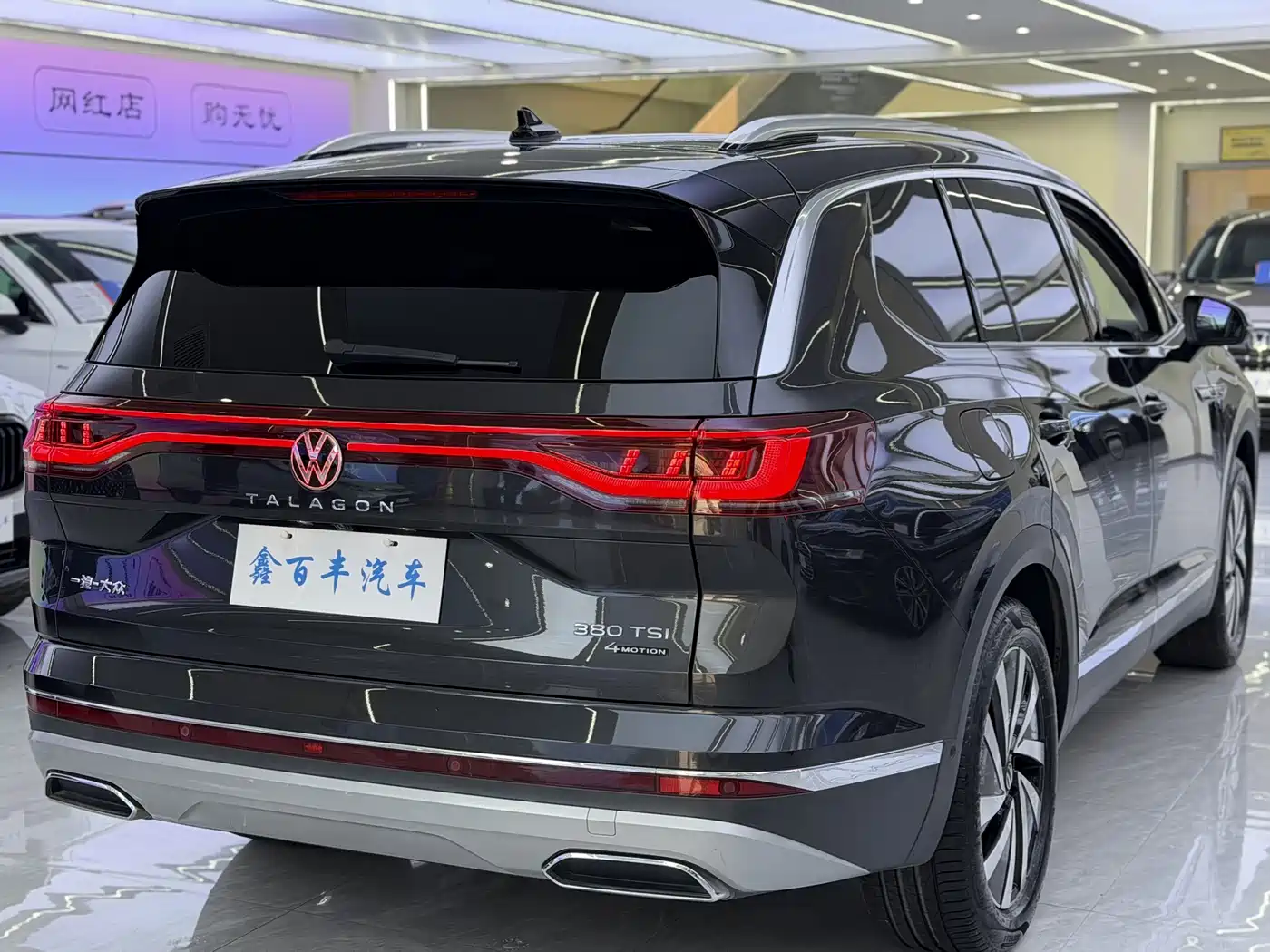 Volkswagen Talagon 2023 Facelift 380TSI 4WD Luxury Premium Pro Edition 7-Seater фото 8