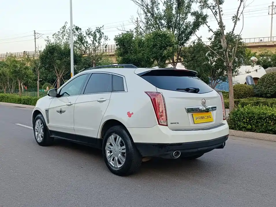 Cadillac SRX 2013 3.0L Leading фото 2