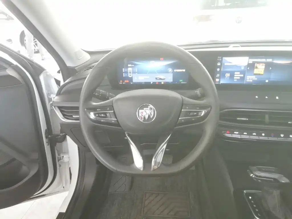 Photo 11 - Buick Verano