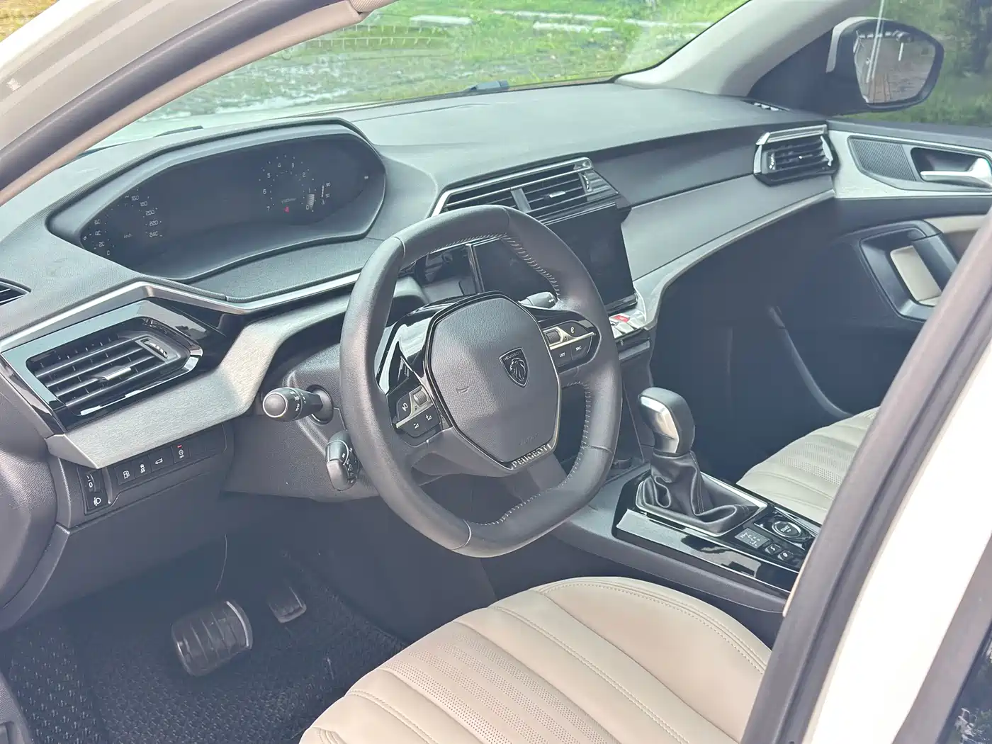 Peugeot 408 2022 1.6T Dream Chaser Edition фото 12