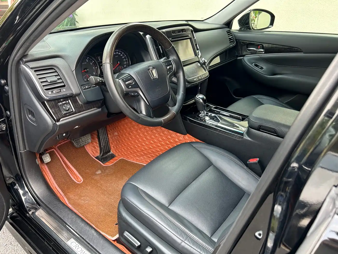 Toyota Crown 2015 2.0T Fashion фото 7