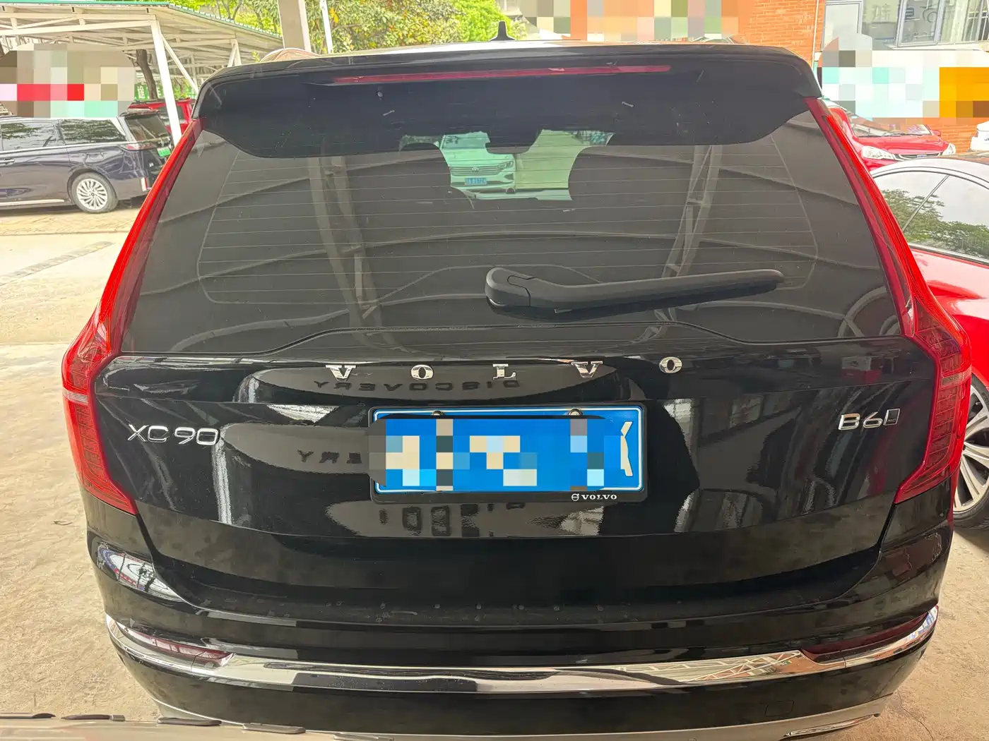 VOLVO XC90