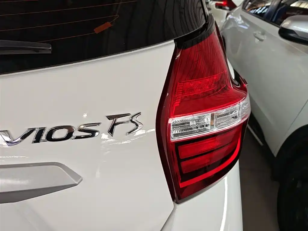 Toyota Vios FS 2017 1.5L CVT Fengchi Edition фото 8