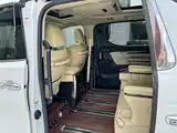 Фото 17 - Toyota Vellfire