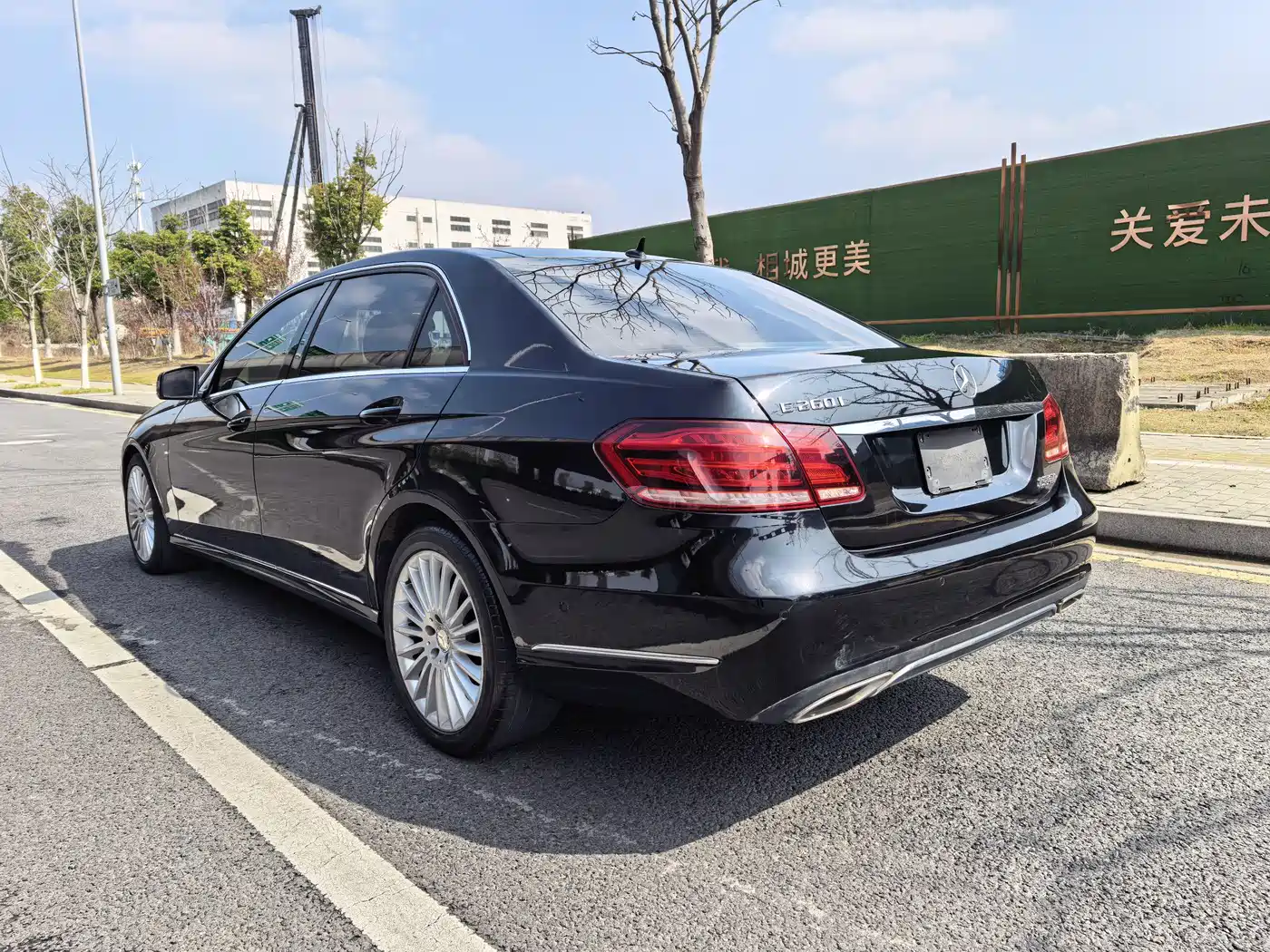 Mercedes-Benz E-Class 2015 E 200 L фото 17