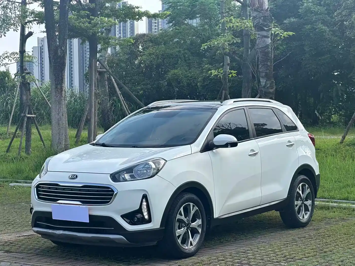 Kia KX3 Smart Run 2017 1.6L Automatic Proud Elegance Edition