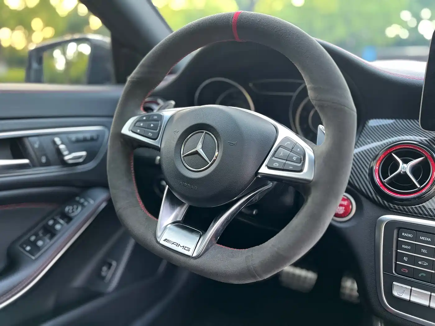 Mercedes-Benz CLA AMG 2017 AMG CLA 45 4MATIC фото 12