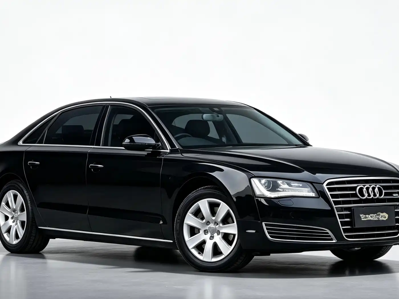 Photo 3 - Audi A8