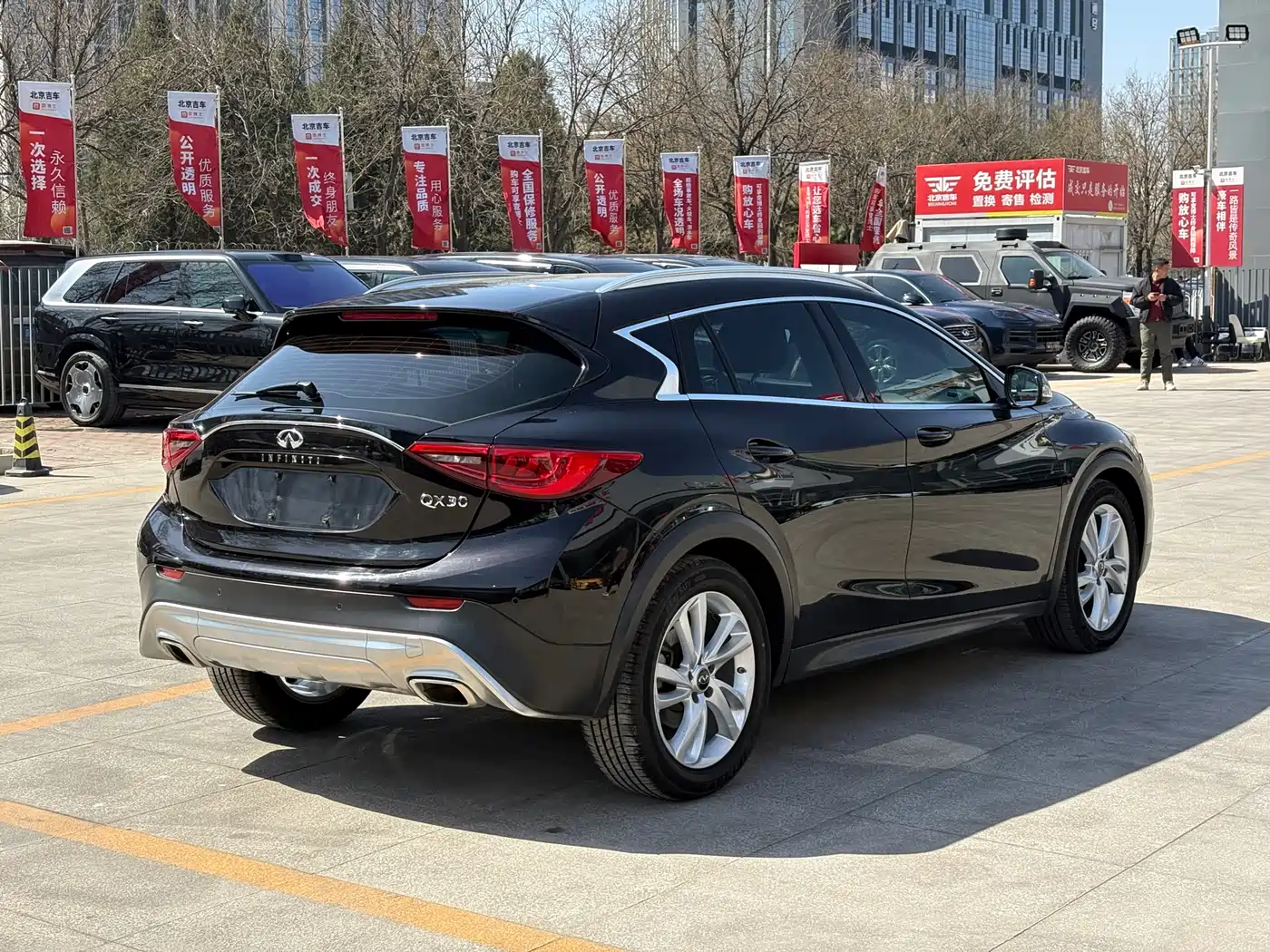 Infiniti QX30 2017 2017 1.6T 2WD Fashion Edition