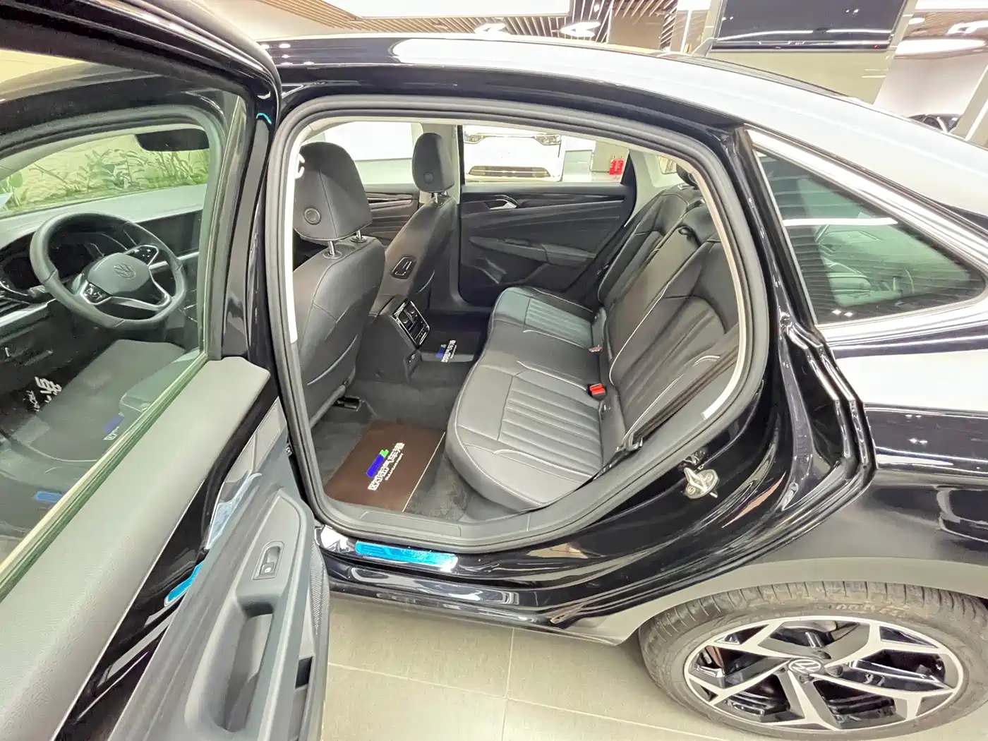 Volkswagen Passat 2026 2023 Facelift 330TSI Premium Edition