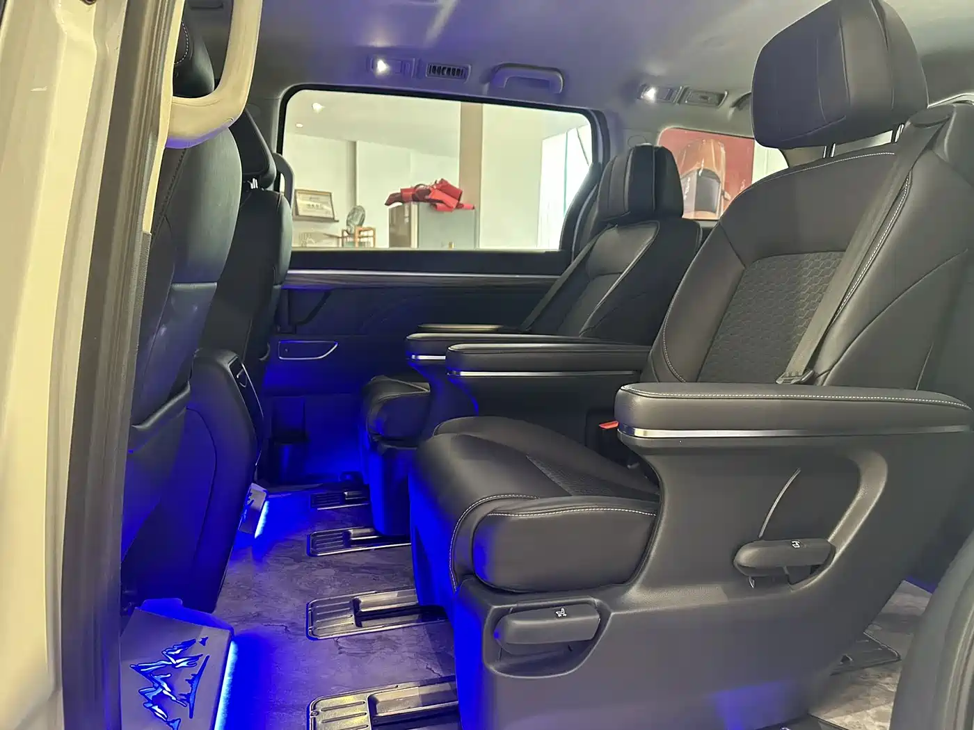 GAC Trumpchi Trumpchi M8 2024 Leadershow Series 390T Luxury Edition фото 19