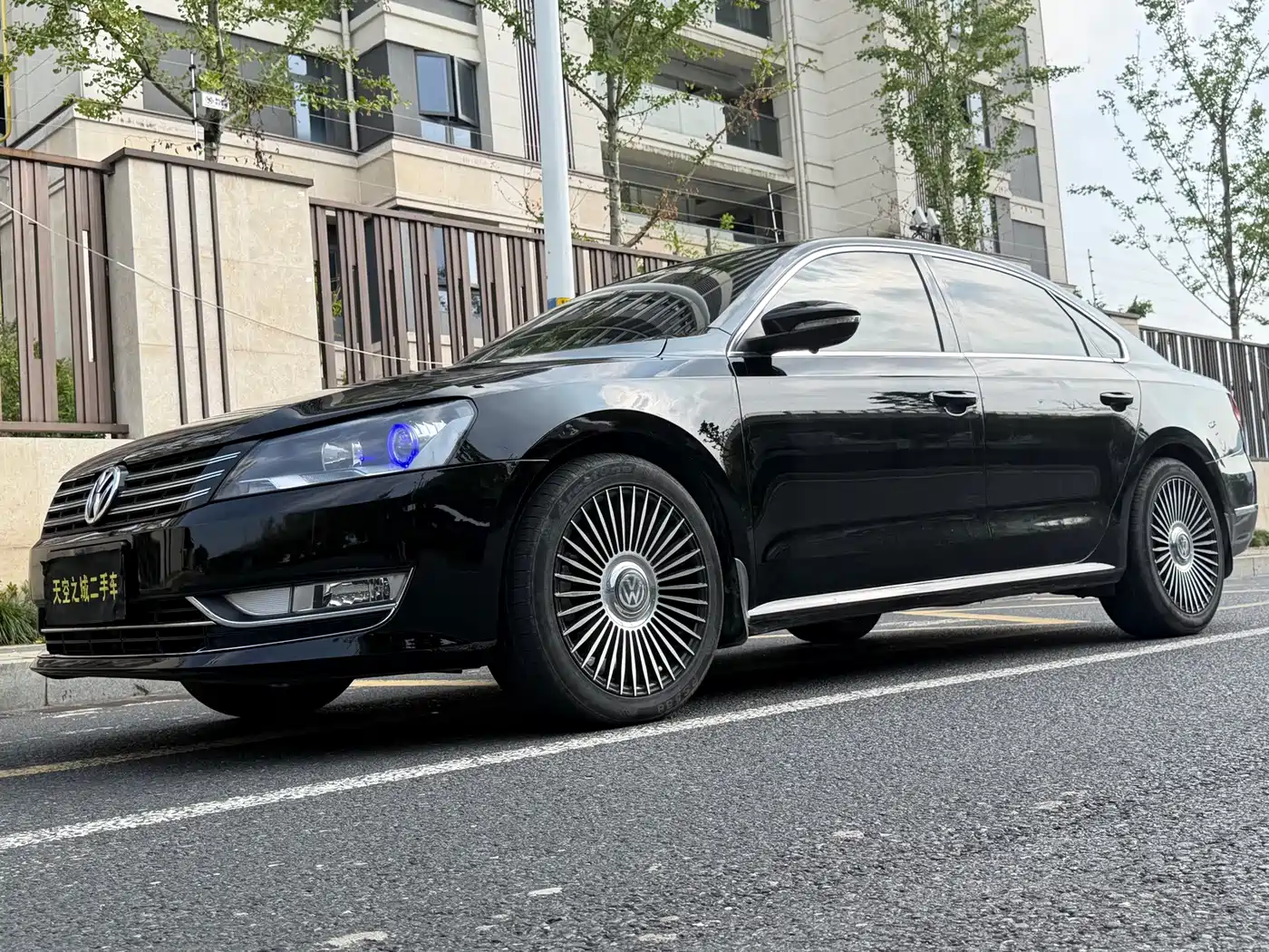 Фото 1 - Volkswagen Passat