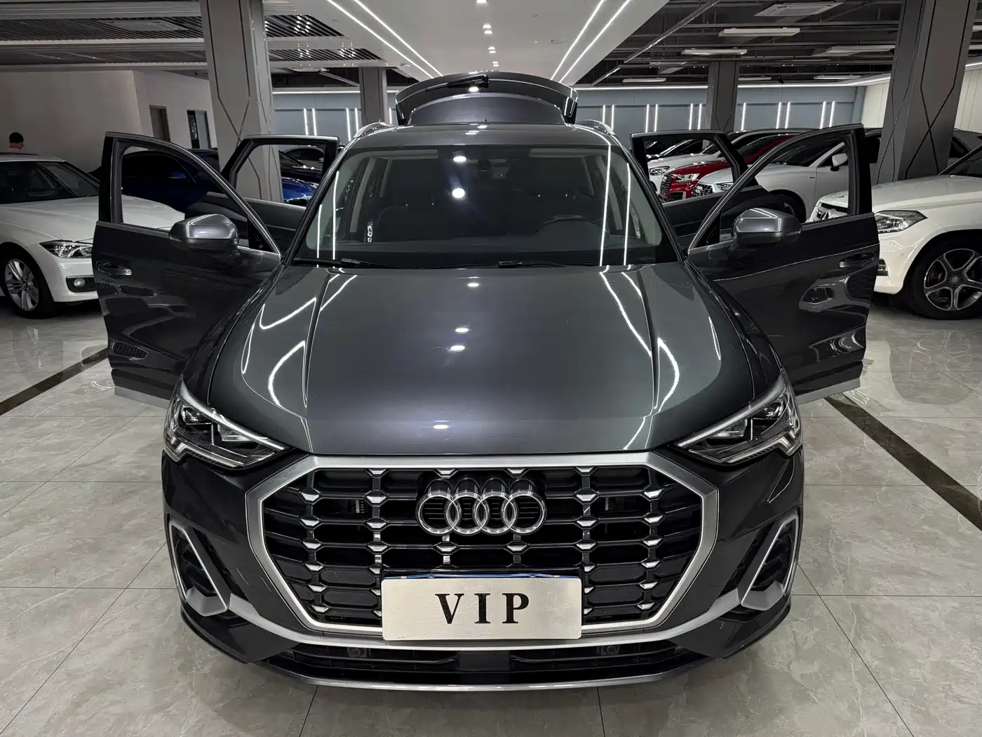 Фото 4 - Audi Q3