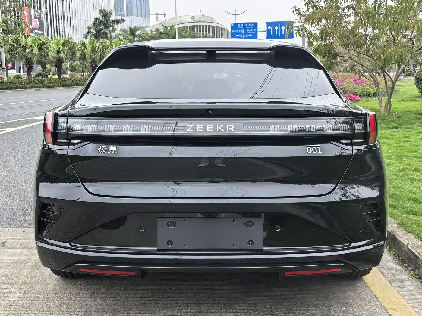 ZEEKR EXTREME KRYPTON 001