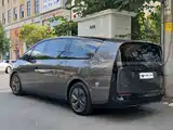 Фото 4 - Li Auto MEGA