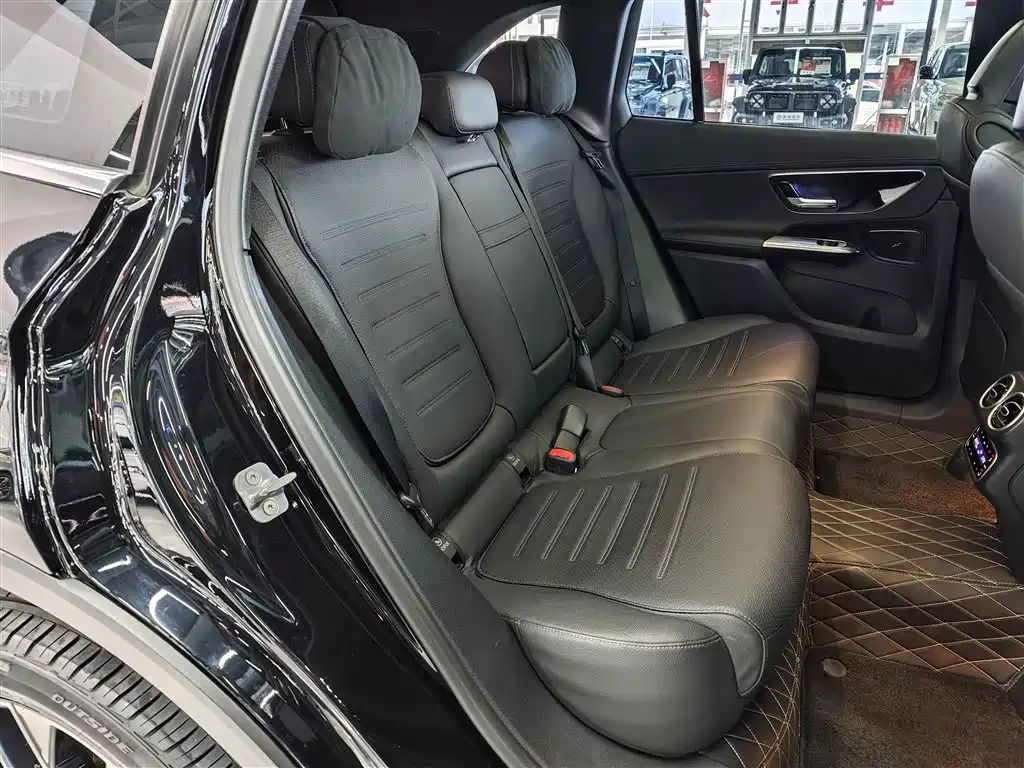 Mercedes-Benz GLC 2023 GLC 260 L 4MATIC Sport 5-seater фото 14