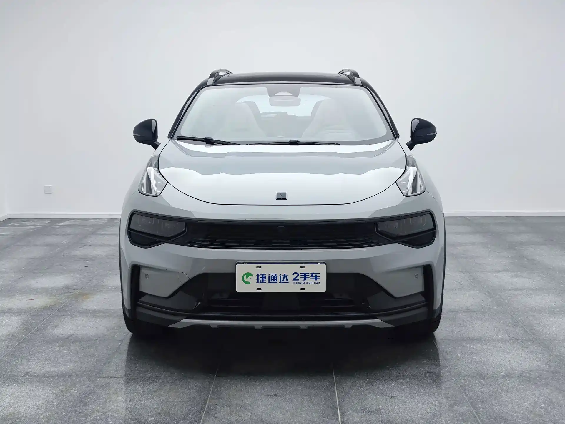 Photo 6 - Lynk & Co 01