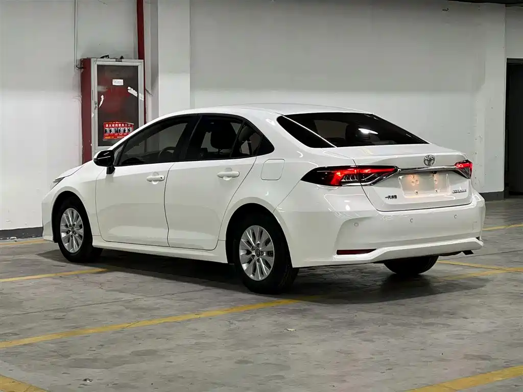 Toyota Corolla 2021 TNGA 1.5L CVT Pioneer Edition фото 4