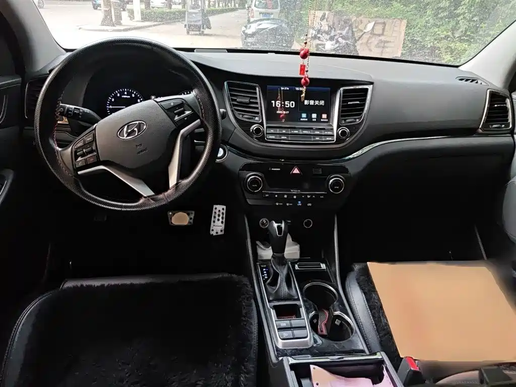 Hyundai Tucson 2015 1.6T Dual Clutch 2WD Smart фото 13
