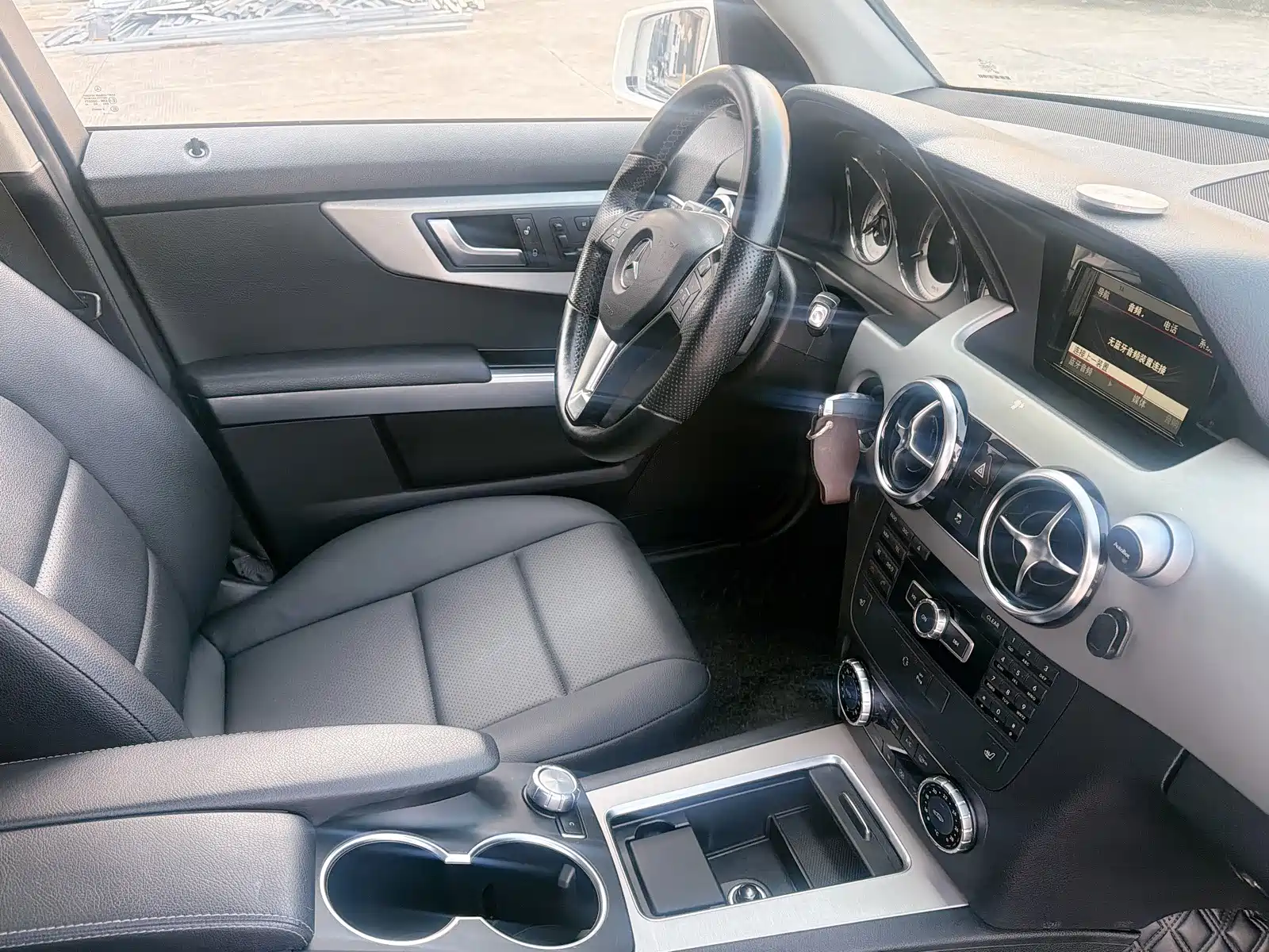 صورة 19 - Mercedes-Benz GLK-Class