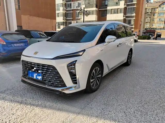 Buick GL8 Люкс, Премьерная