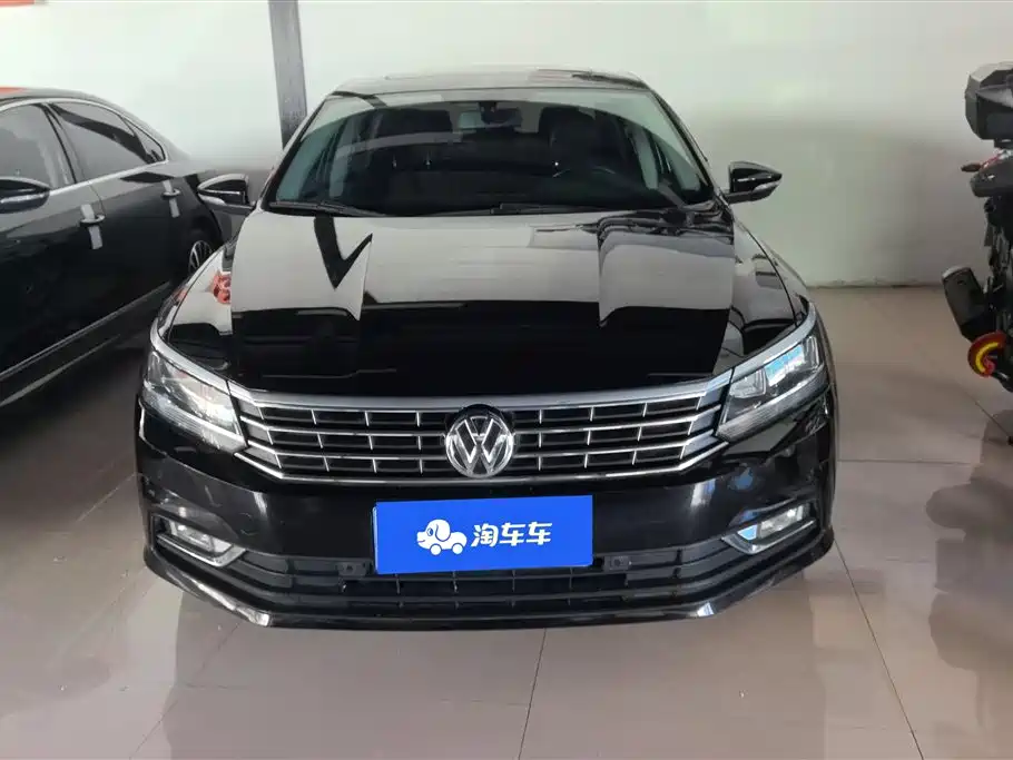 Volkswagen Passat 2017 330TSI DSG Prestige фото 2