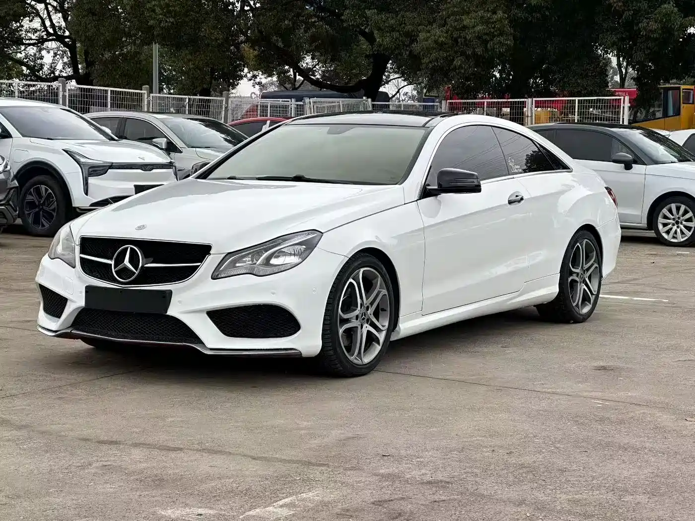 Mercedes-Benz E-Class (Import) 2014 E 200 Coupe