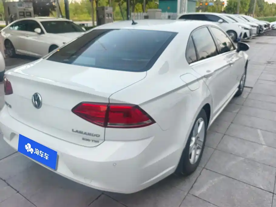 Volkswagen Lamando 2017 230TSI DSG Trend Edition фото 3