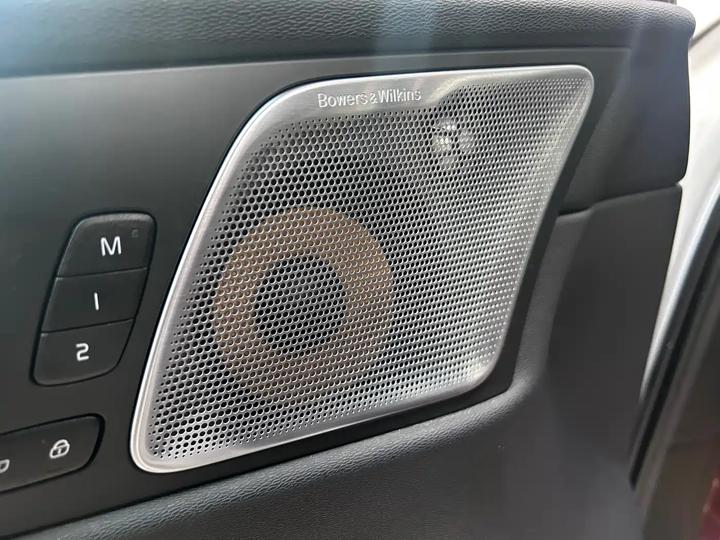 VOLVO XC60 PLUG IN HYBRID