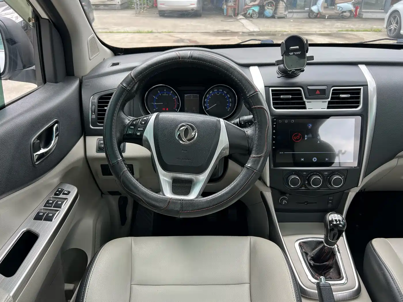 Dongfeng Fengxing Fengxing S500 2016 2016 1.6L Manual Premium