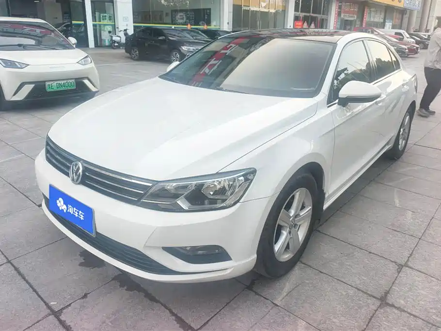 Volkswagen Lamando 2017 230TSI DSG Trend Edition