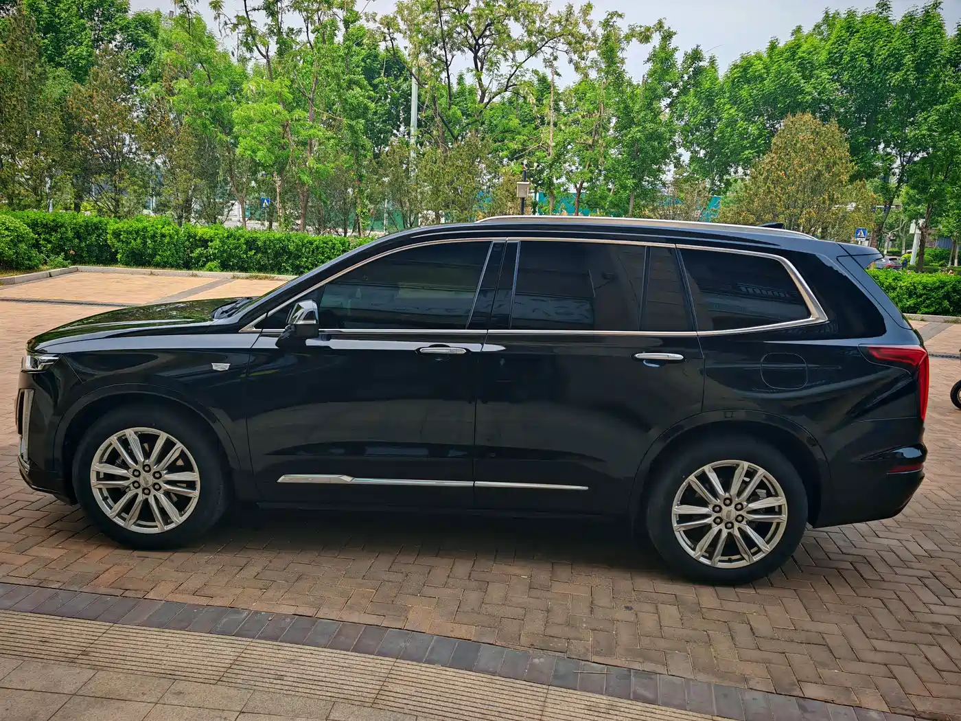 Cadillac XT6 2022 2.0T 6-Seater 4WD Luxury 120th Anniversary Limited Edition фото 23