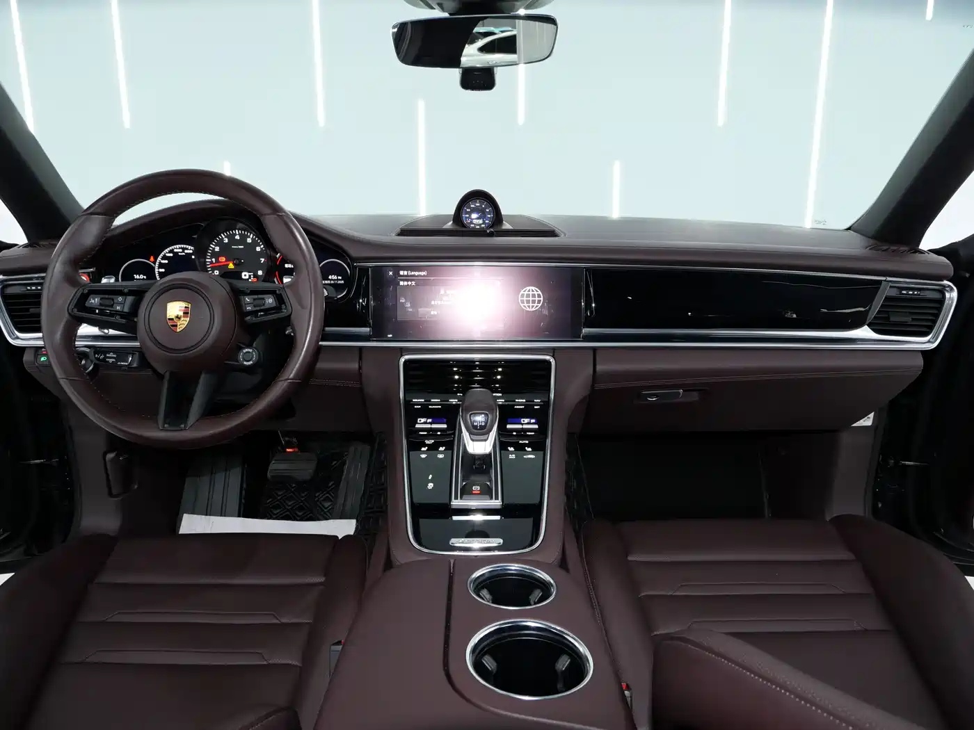 Porsche Panamera 2022 Panamera 4 Executive Long Wheelbase Platinum Edition 2.9T фото 9