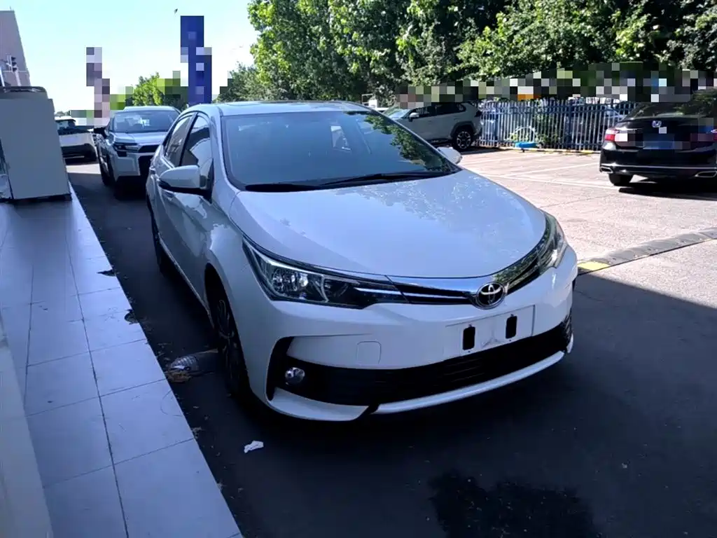 Toyota Corolla 2017 Facelift 1.2T S-CVT GL-i фото 4
