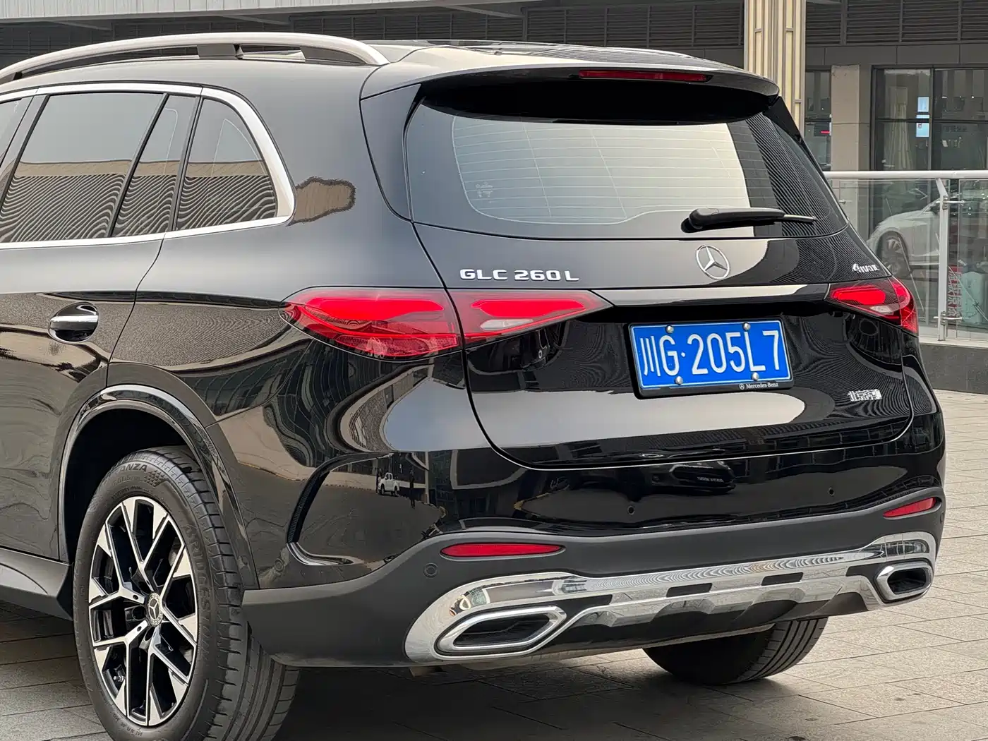 Mercedes-Benz GLC 2023 GLC 260 L 4MATIC Luxury 5-Seater фото 7