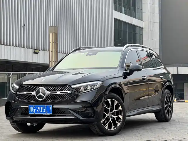 MERCEDES-BENZ GLC