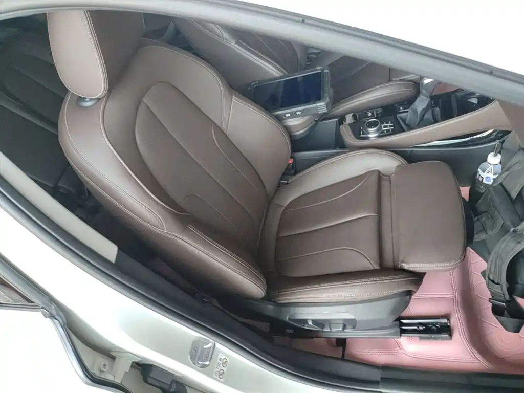 BMW X1 2019 xDrive20Li Premium Model фото 24