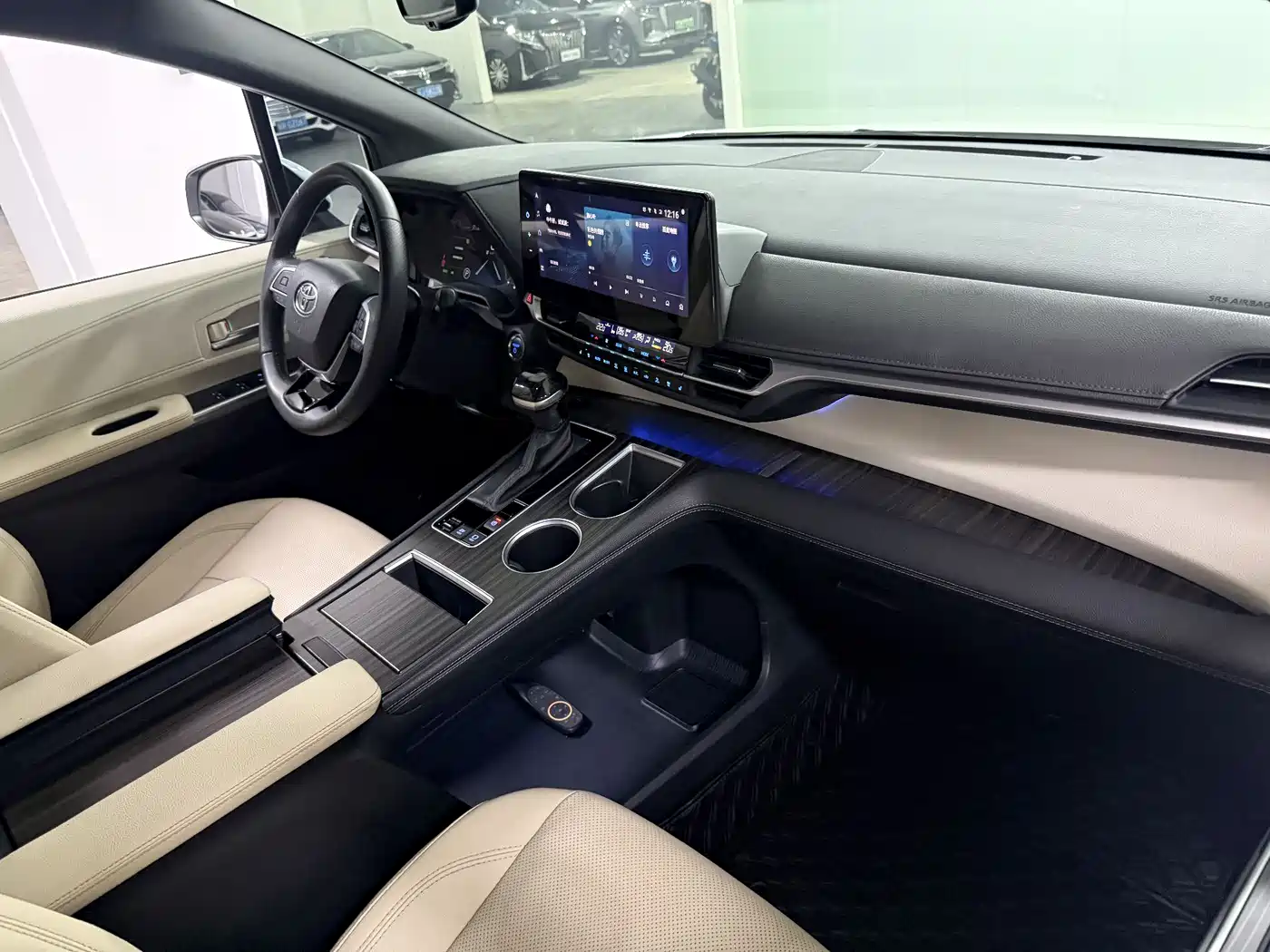 Toyota Sienna 2021 2.5L Hybrid Ultimate Edition фото 16
