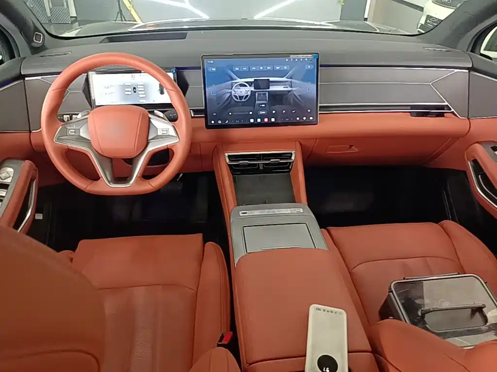 BYD Tang L 2025 2025 DM 175KM Drone Player Edition