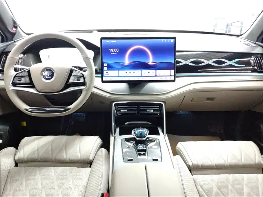 BYD Tang New Energy 2024 DM-p Glory Edition 215KM AWD Flagship фото 12