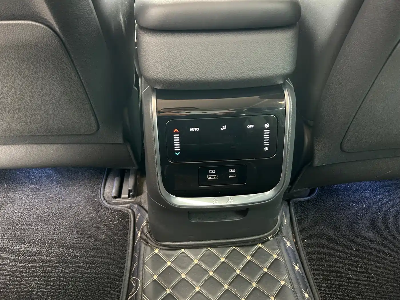 Hongqi HONGQI HS7 PHEV