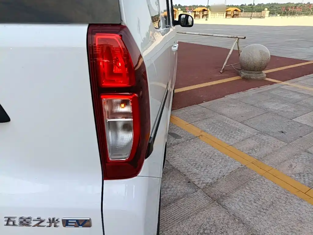 Фото 8 - Wuling Motors Wuling Zhiguang NEV