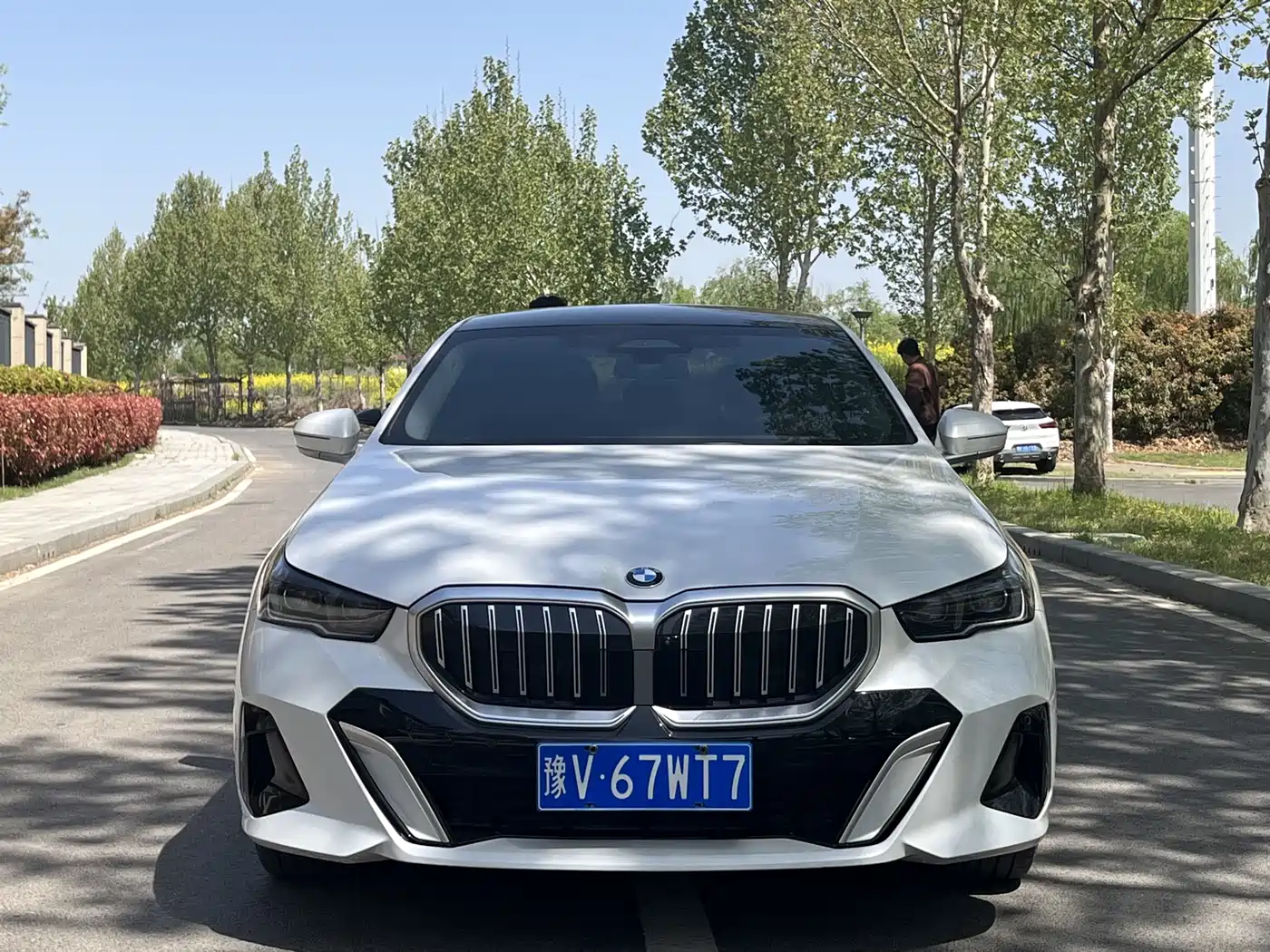 BMW 5 Series 2024 530Li Premium Luxury Package фото 2