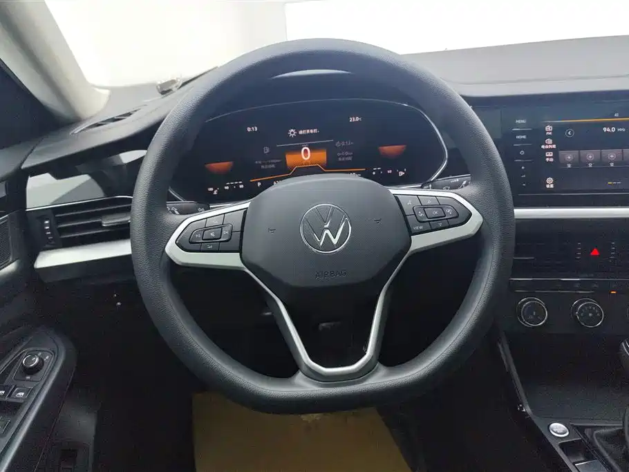 Volkswagen Passat 2024 280TSI Business Edition фото 15