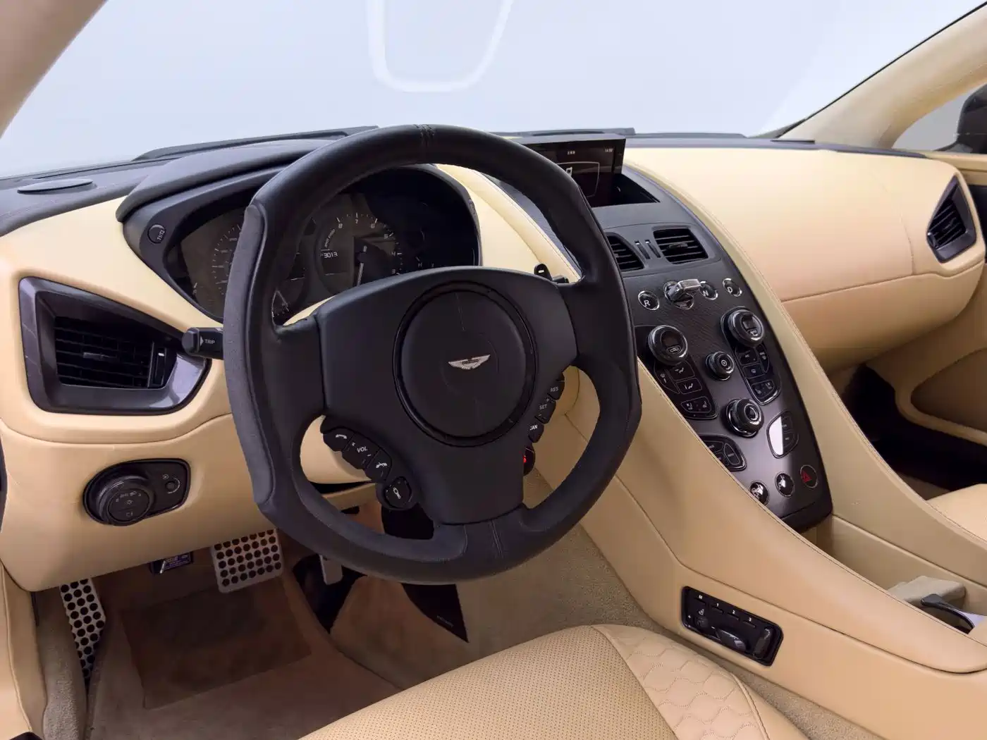 Aston Martin Vanquish 2016 2013 6.0L Standard