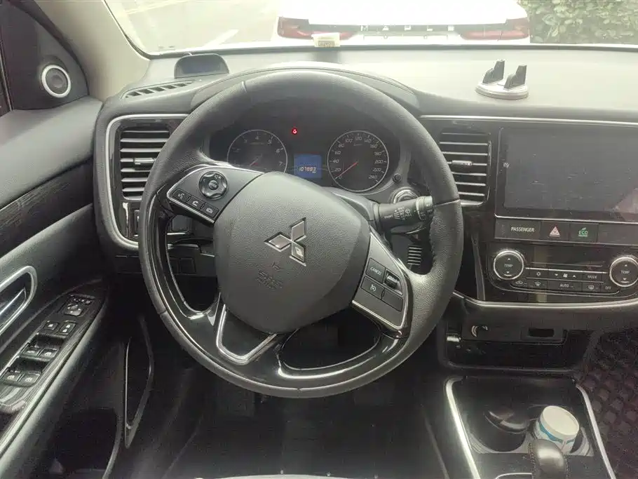 Mitsubishi Outlander 2018 2.0L 2WD Glory Edition 5-seater фото 15