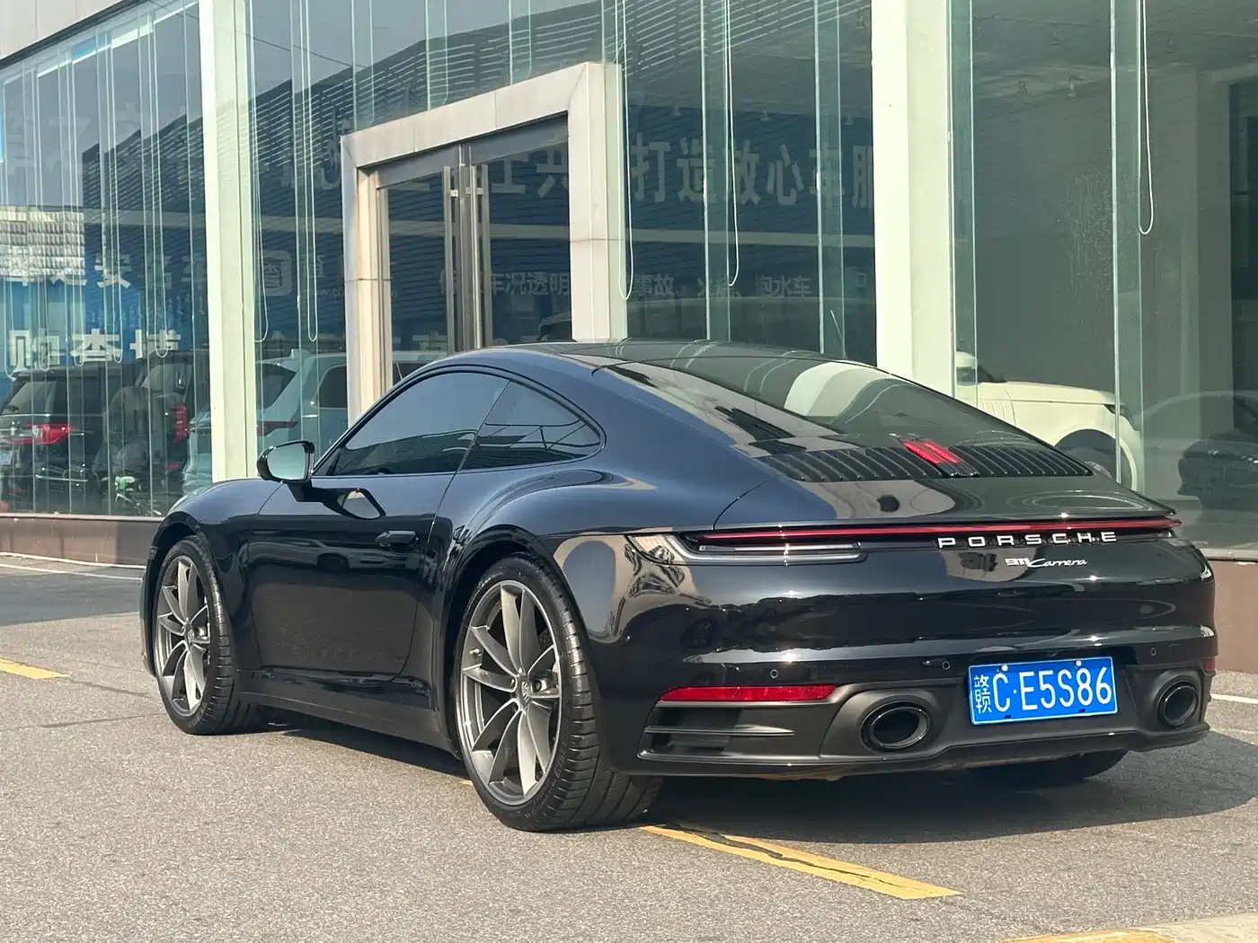Porsche 911 2023 Carrera 3.0T фото 13
