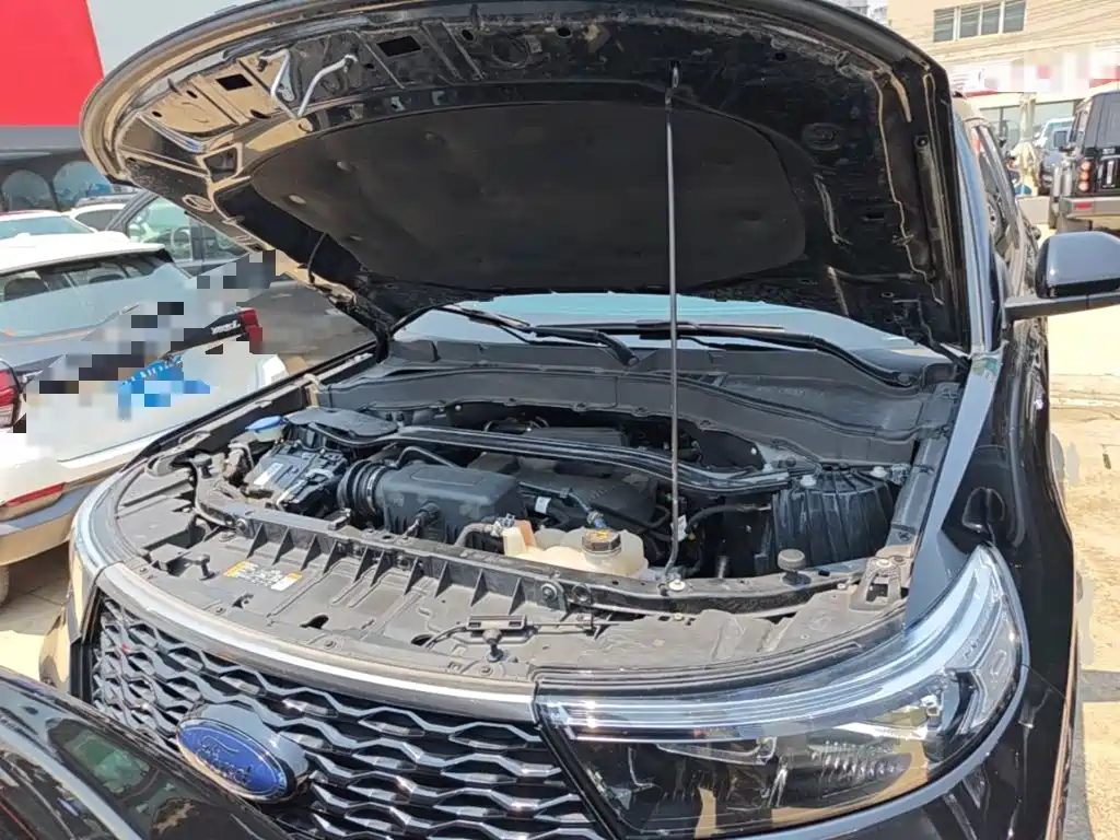 Фото 20 - Ford Explorer